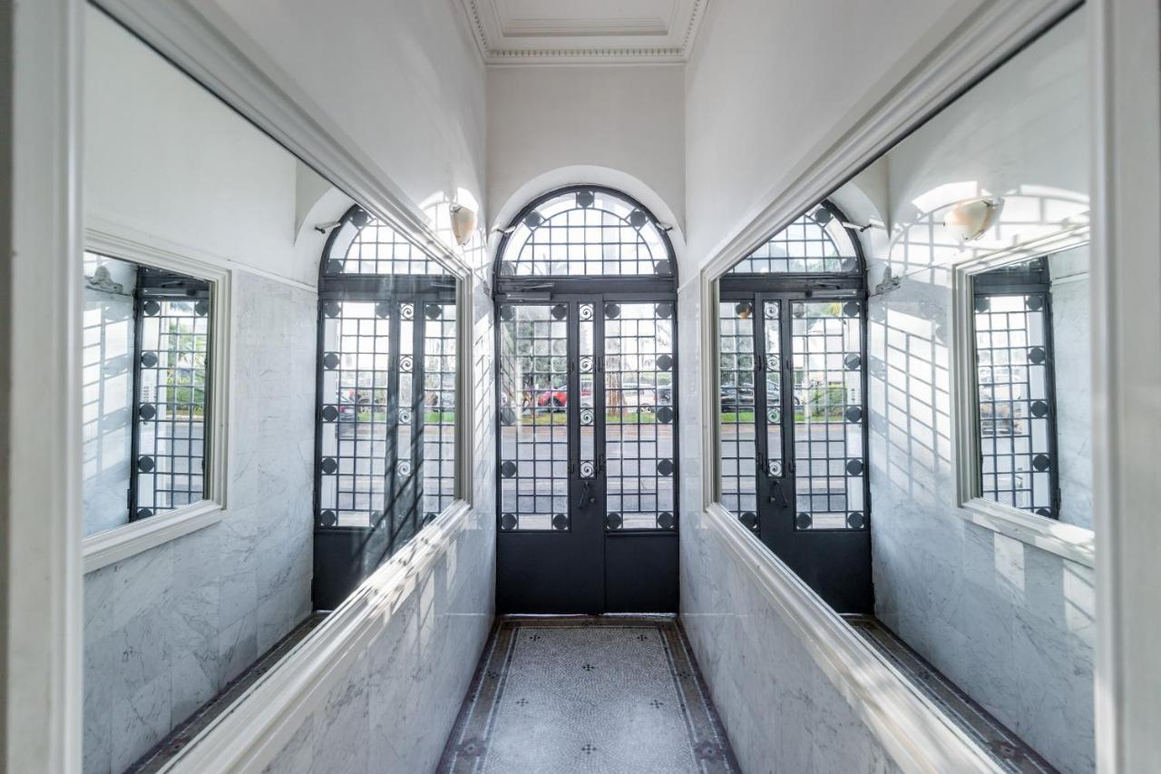 Le 323 Prom - 2 Chambres - Ac - Parking - Tram Et Supermarche Proches - Front De Mer Nice Bagian luar foto